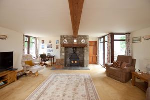 Sitting Room - click for photo gallery